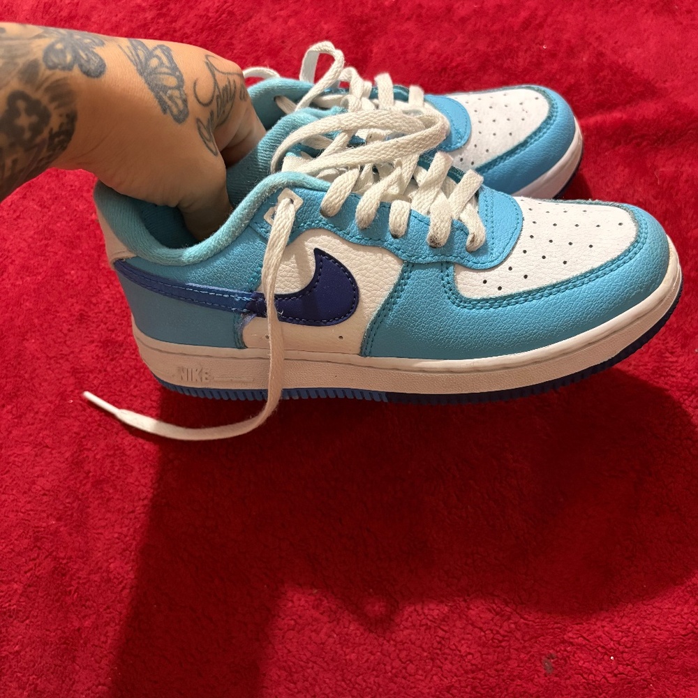 Girls Nike shoes